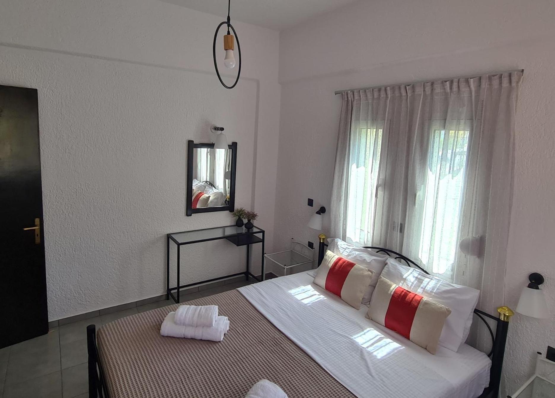 Mum'S Yard Apartment อิสตรอน ภายนอก รูปภาพ